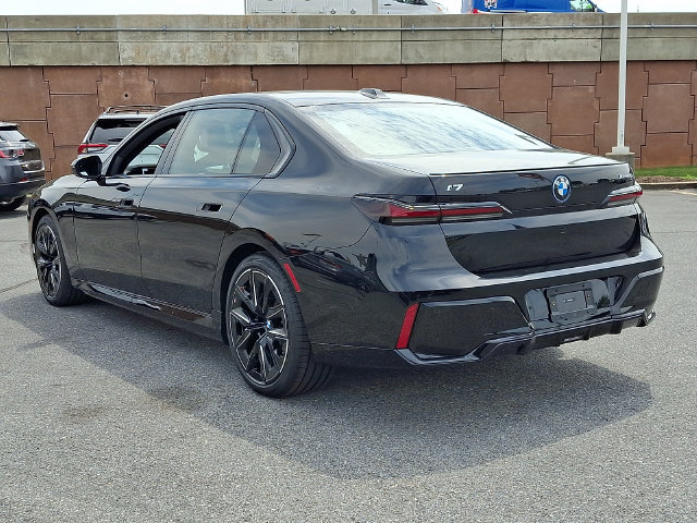 New 2026 BMW i7 xDrive60 w/ Executive Package AWD/4WD image 4