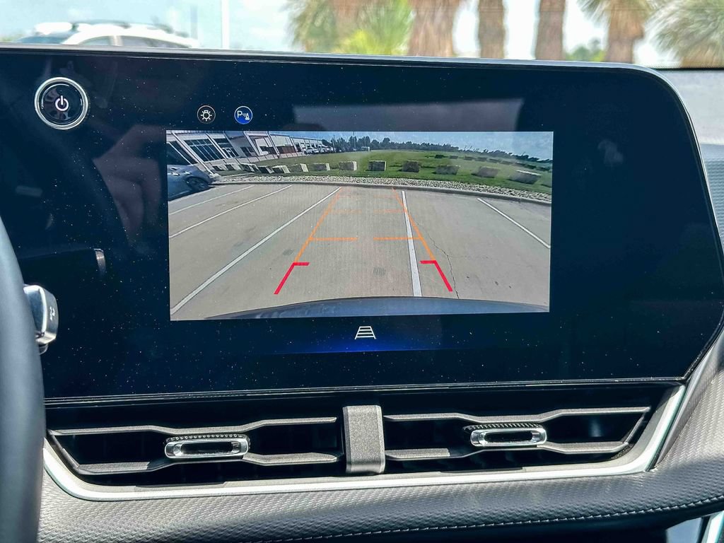 Used 2025 Chevrolet Equinox LT FWD image 29