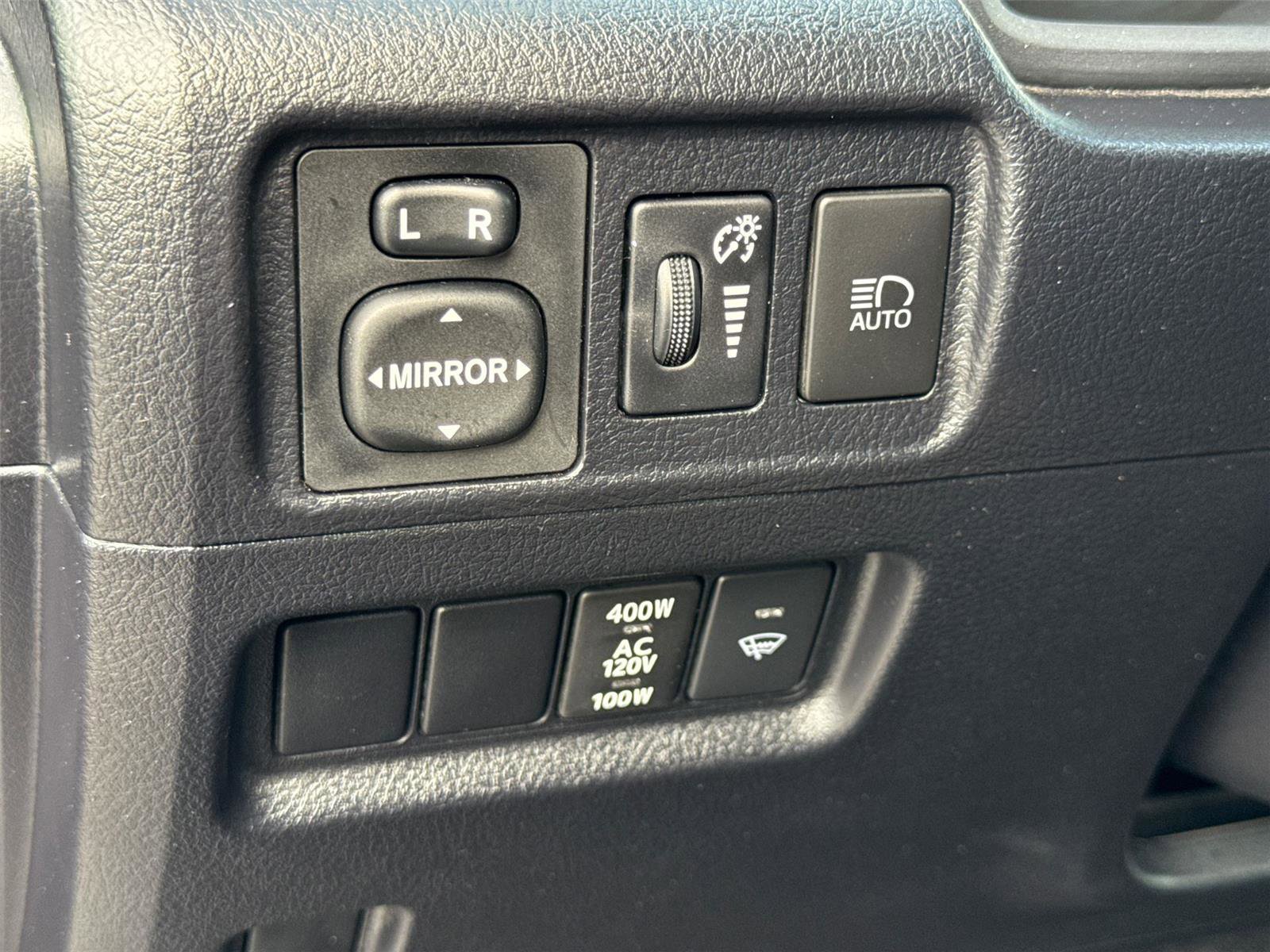 Used 2024 Toyota 4Runner SR5 AWD/4WD image 29