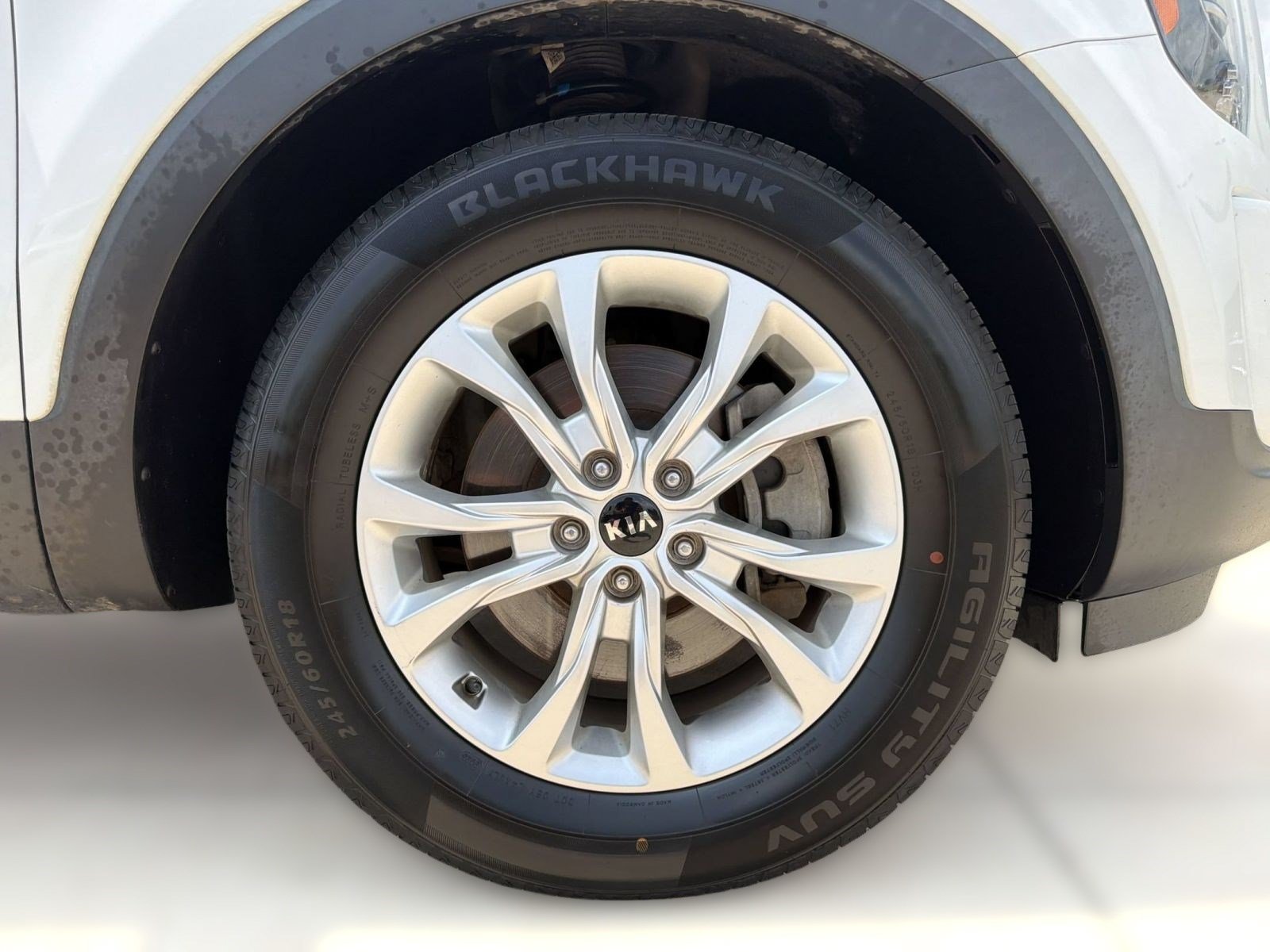 Used 2020 Kia Telluride LX FWD image 12