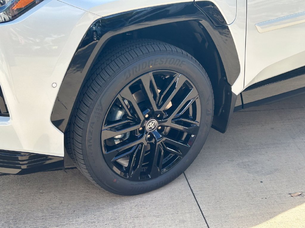 New 2026 Toyota RAV4 XSE AWD/4WD image 9