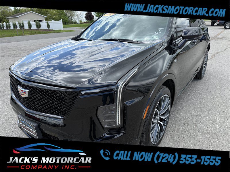 Used 2024 Cadillac XT4 Sport AWD/4WD image 3
