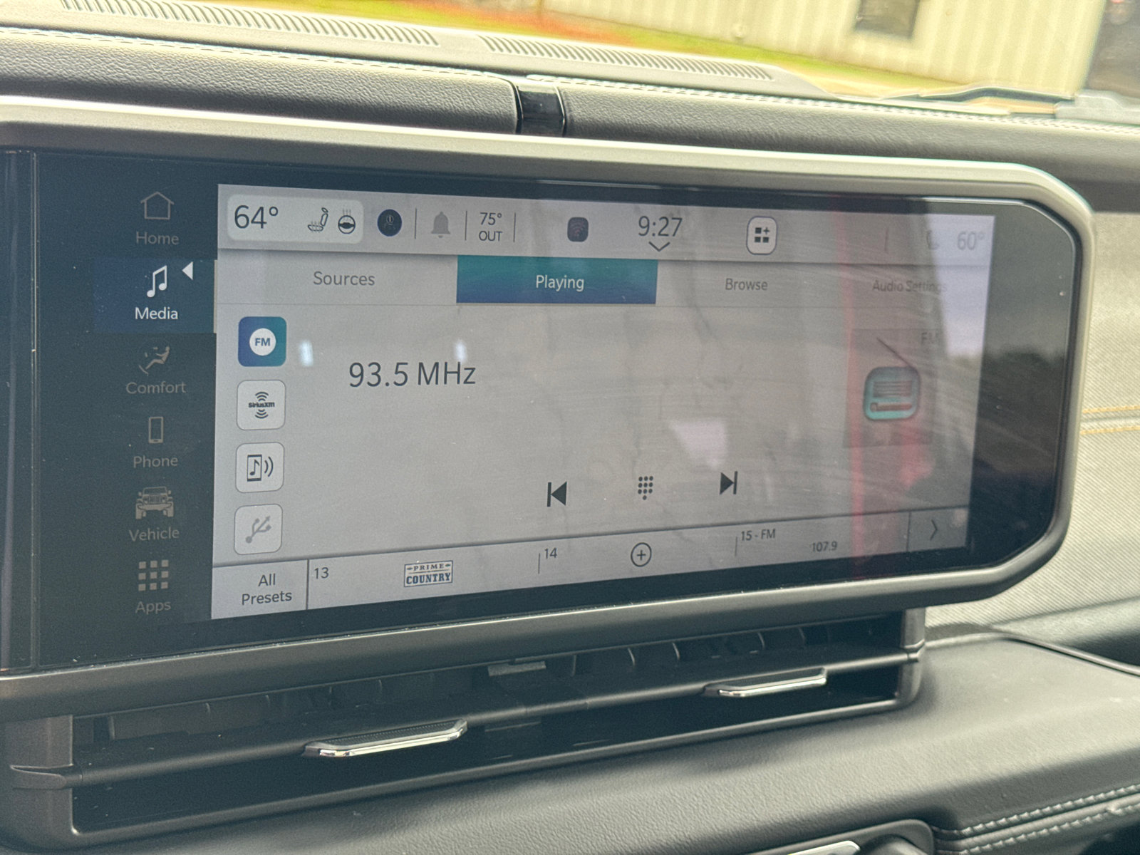 Used 2025 Jeep Wrangler Sahara w/ Safety Group AWD/4WD image 28