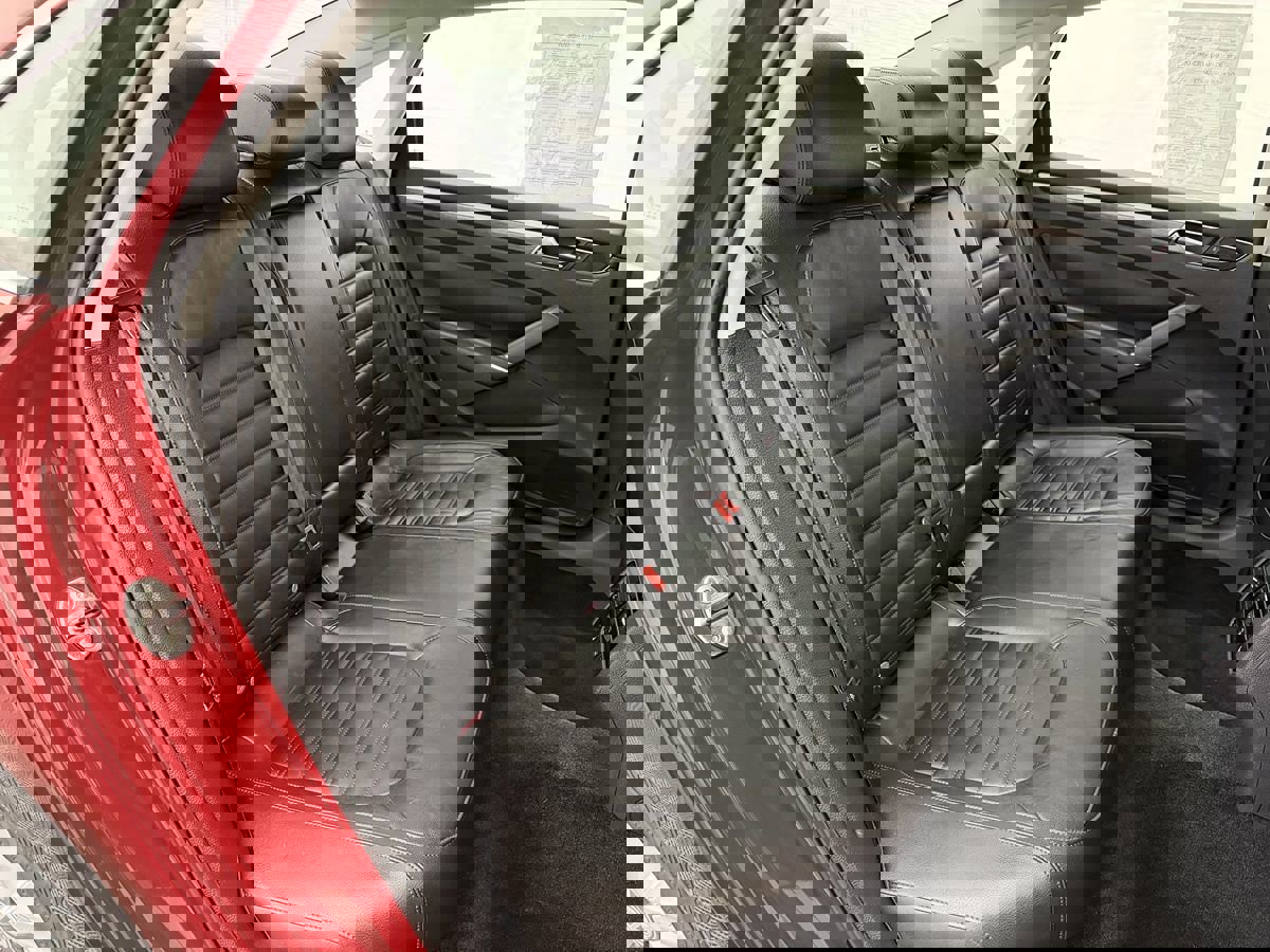 Used 2016 Volkswagen Passat 1.8T SEL Premium image 24