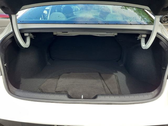 Used 2024 Hyundai Elantra SEL image 9