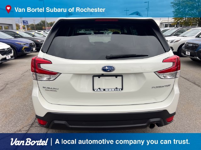 Certified 2023 Subaru Forester Limited AWD/4WD image 5