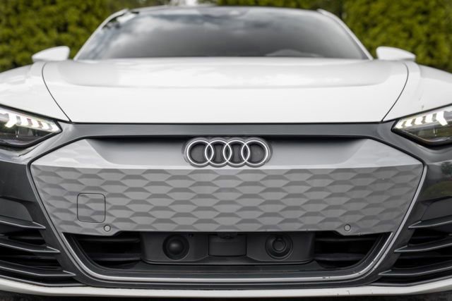 Used 2022 Audi e-tron GT Premium Plus AWD/4WD image 19