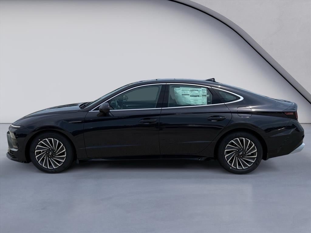 New 2026 Hyundai Sonata Limited FWD image 2