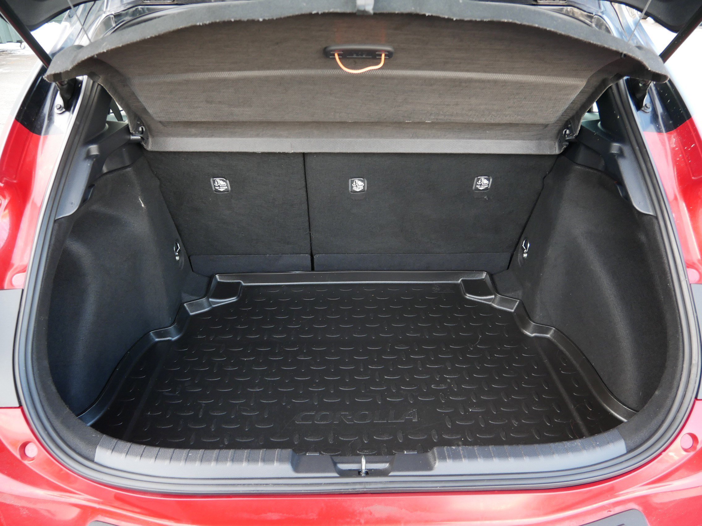 Used 2021 Toyota Corolla SE w/ Blackout Package (TMS) image 18