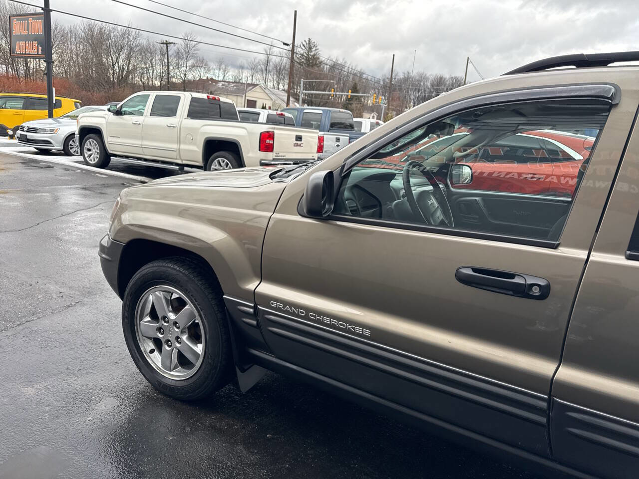 Used 2004 Jeep Grand Cherokee Laredo w/ Trailer Tow Prep Group image 4