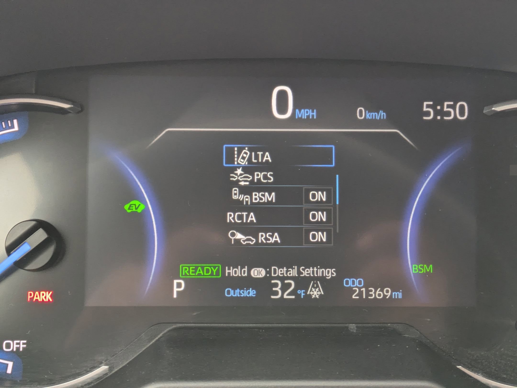 Used 2023 Toyota RAV4 SE w/ Convenience Package image 16