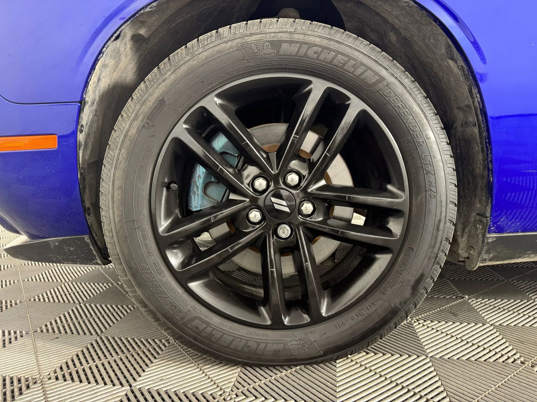 Used 2019 Dodge Challenger SXT w/ Driver Convenience Group image 39