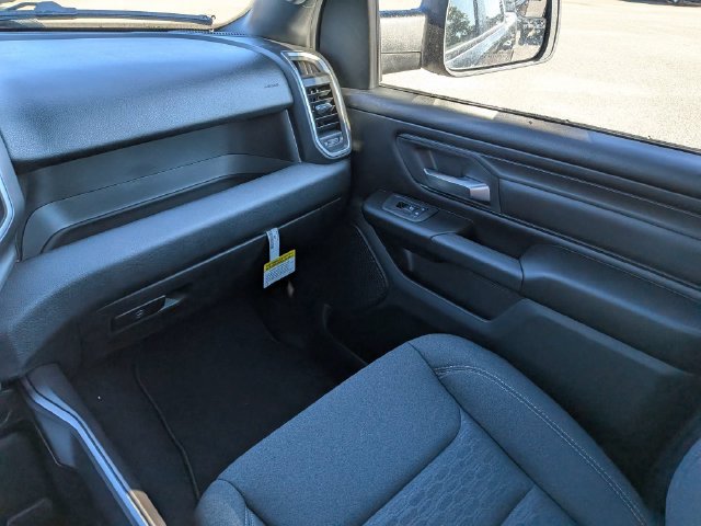 New 2026 RAM 1500 Express AWD/4WD image 14