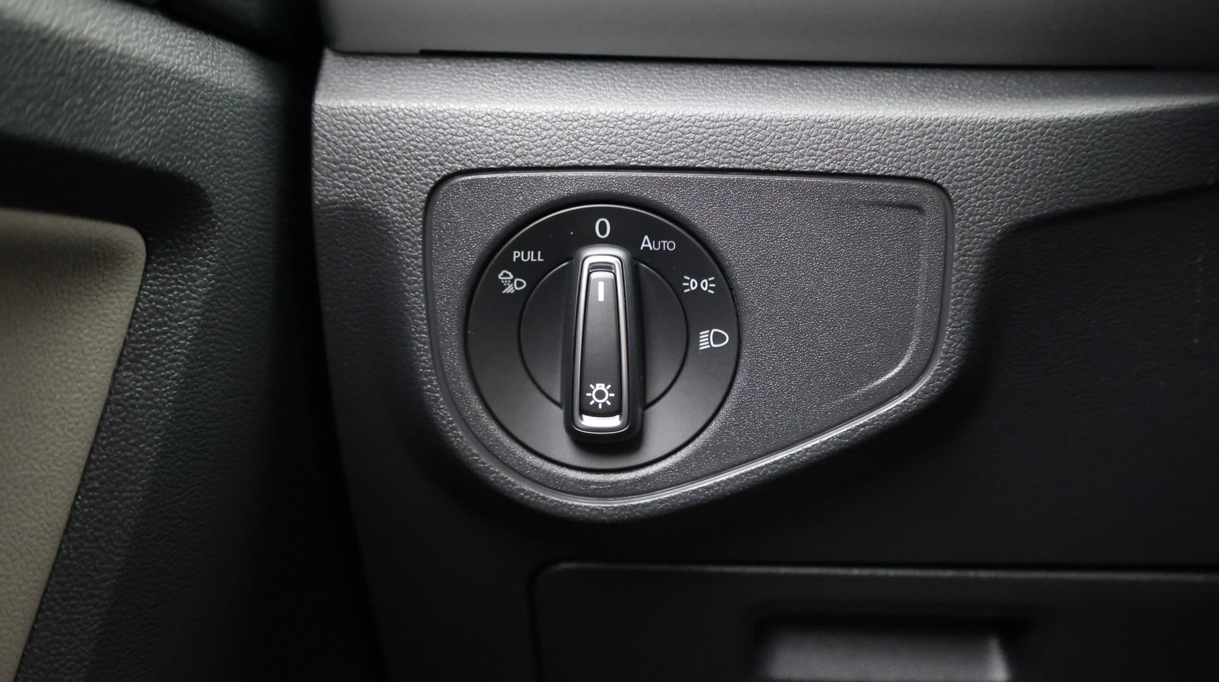 Used 2023 Volkswagen Atlas Cross Sport SE FWD image 22