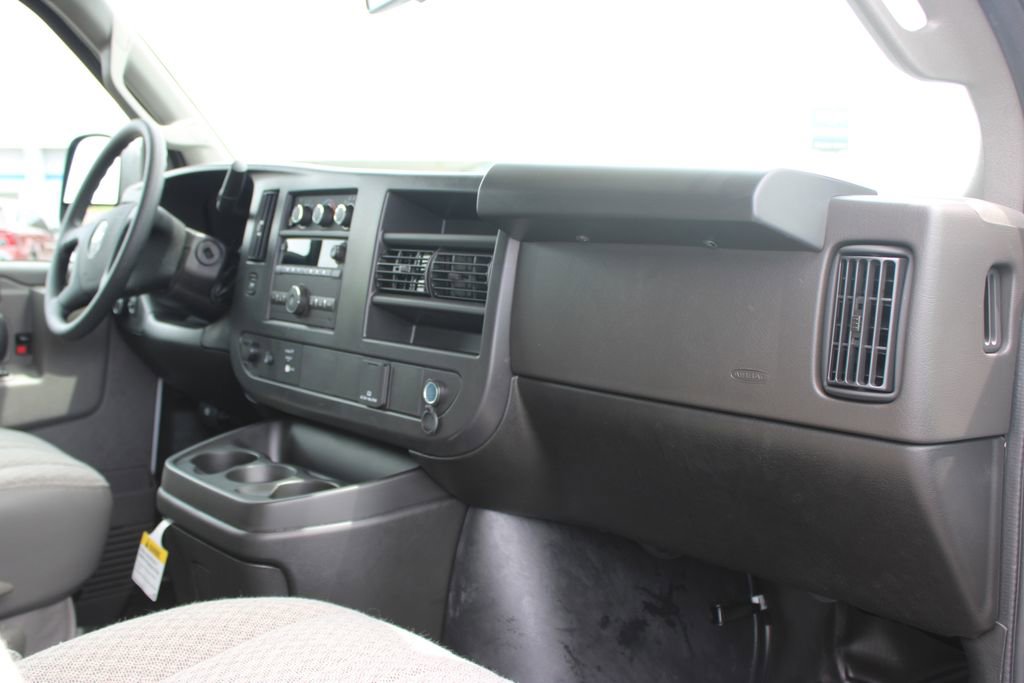 New 2026 Chevrolet Express 3500 Extended RWD image 22