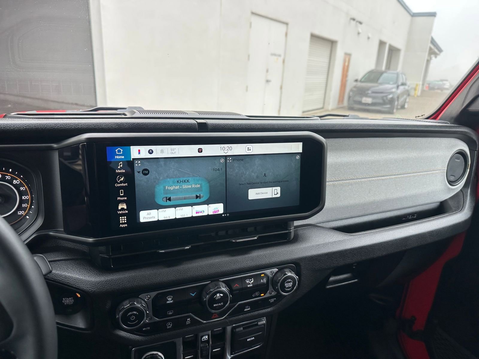 Used 2025 Jeep Wrangler Sport S image 21