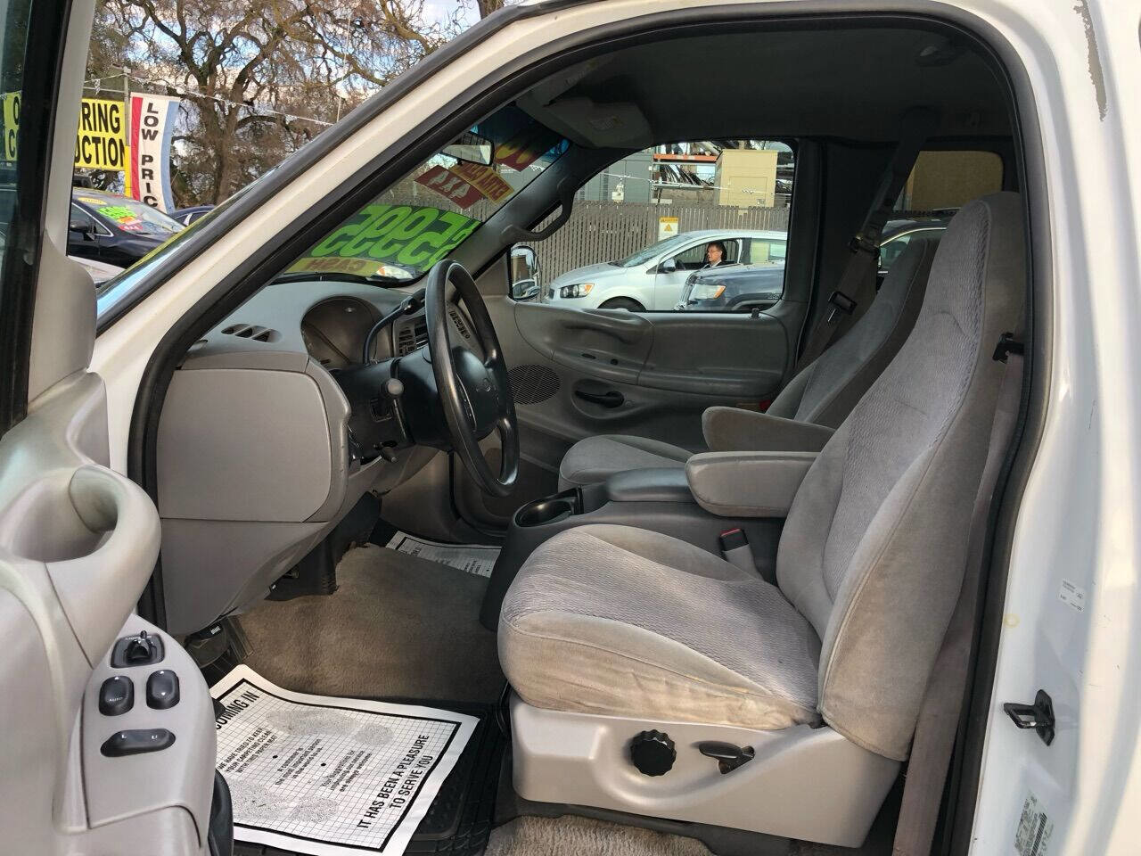 Used 1998 Ford F250 XLT image 3