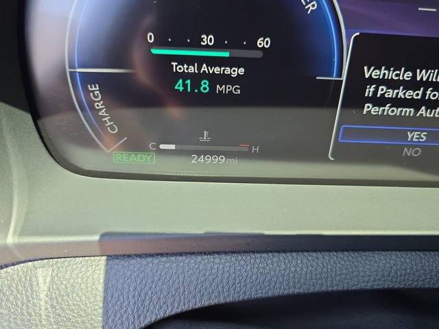 Used 2023 Toyota Crown Limited image 26