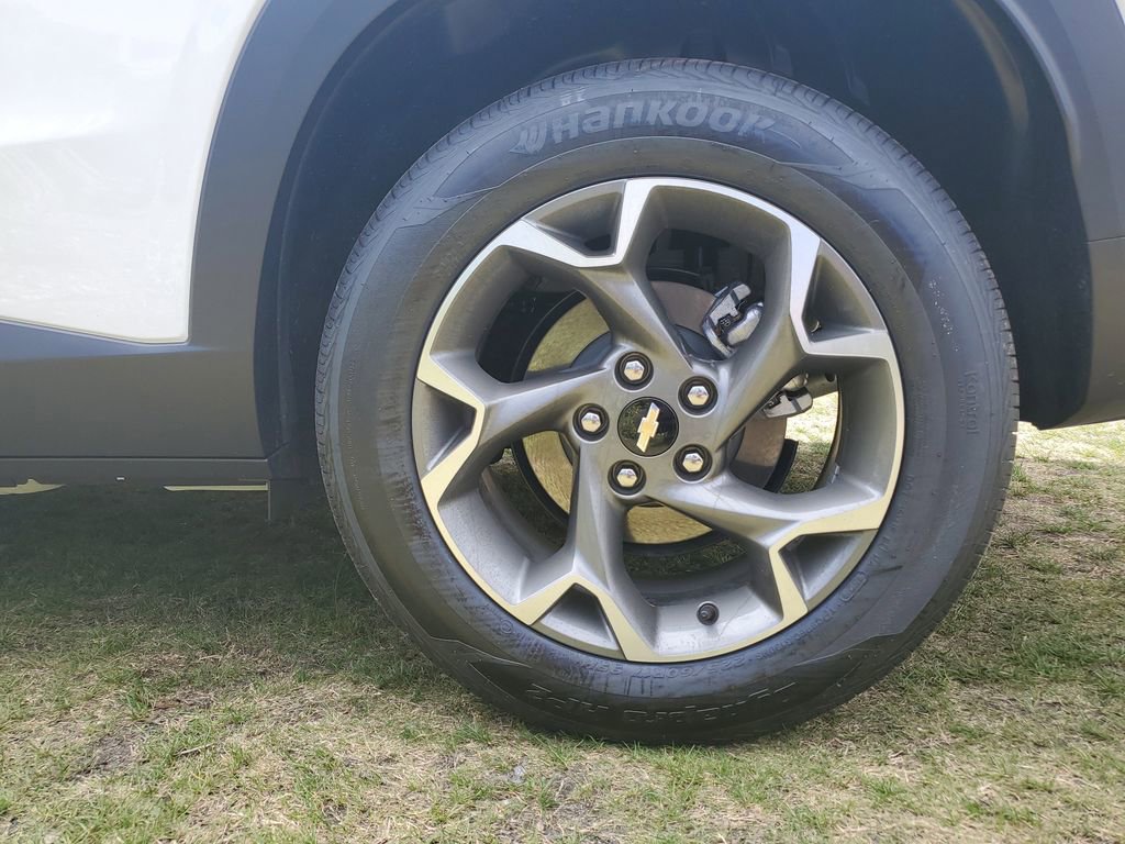 Used 2026 Chevrolet Trax LT image 6