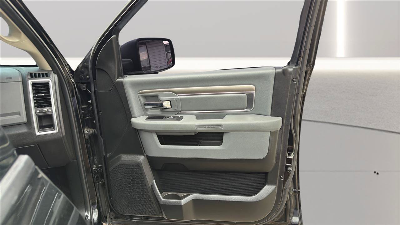 Used 2019 RAM 1500 Warlock w/ Electronics Group AWD/4WD image 16