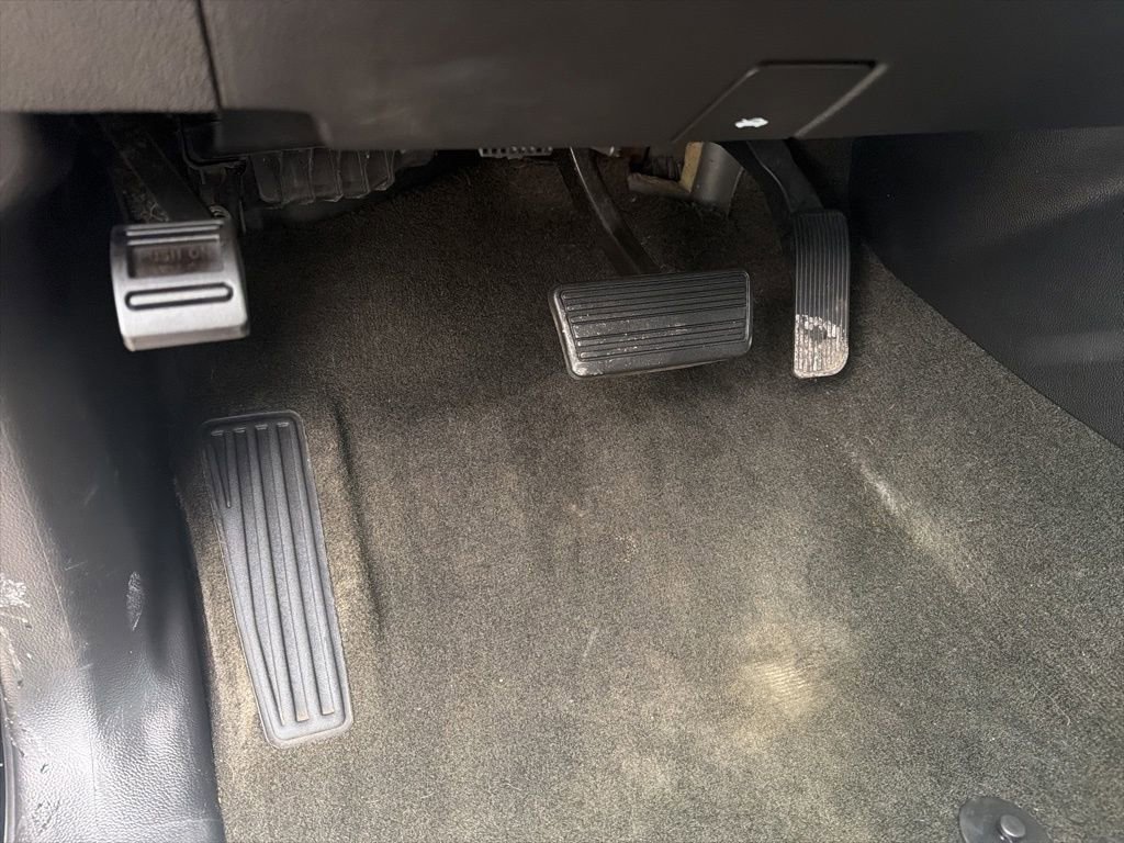 Used 2018 Chevrolet Silverado 1500 LT w/ Midnight Edition image 48