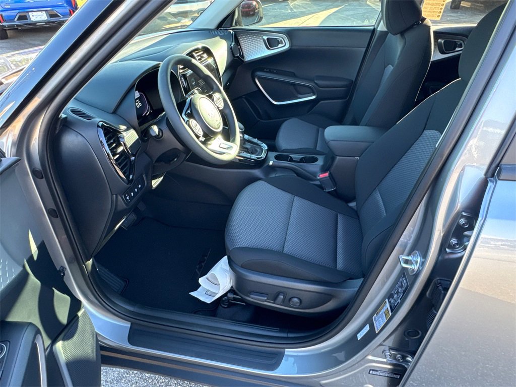 New 2025 Kia Soul S image 9