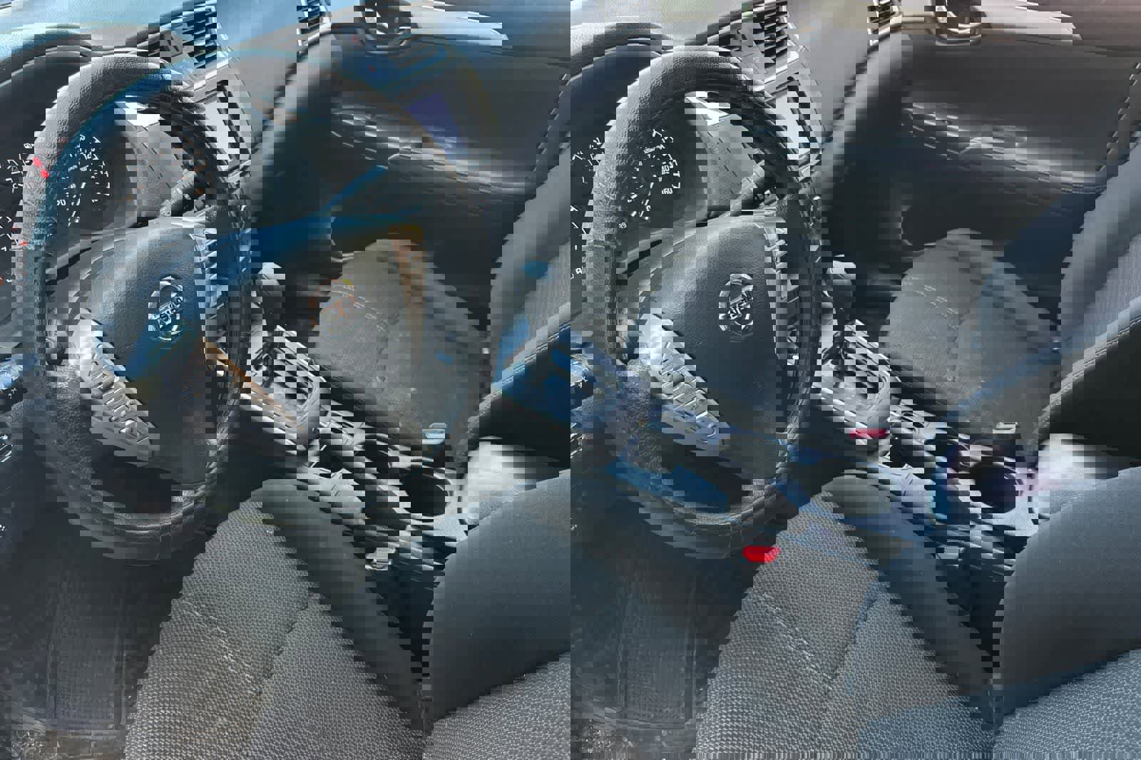 Used 2016 Nissan Sentra S image 14