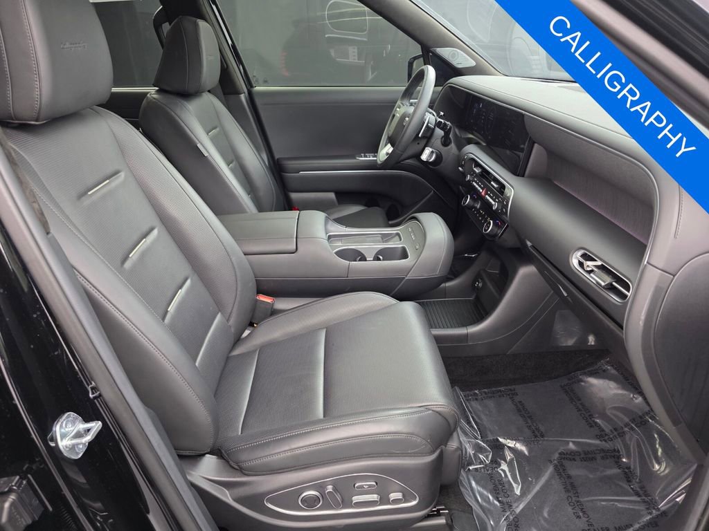 Used 2026 Hyundai Palisade Calligraphy image 32
