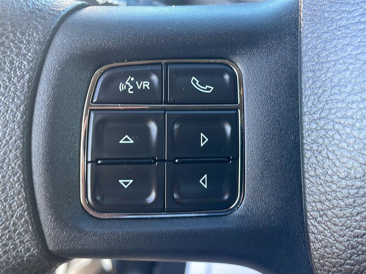 Used 2014 RAM 2500 Tradesman w/ Chrome Appearance Group AWD/4WD image 14