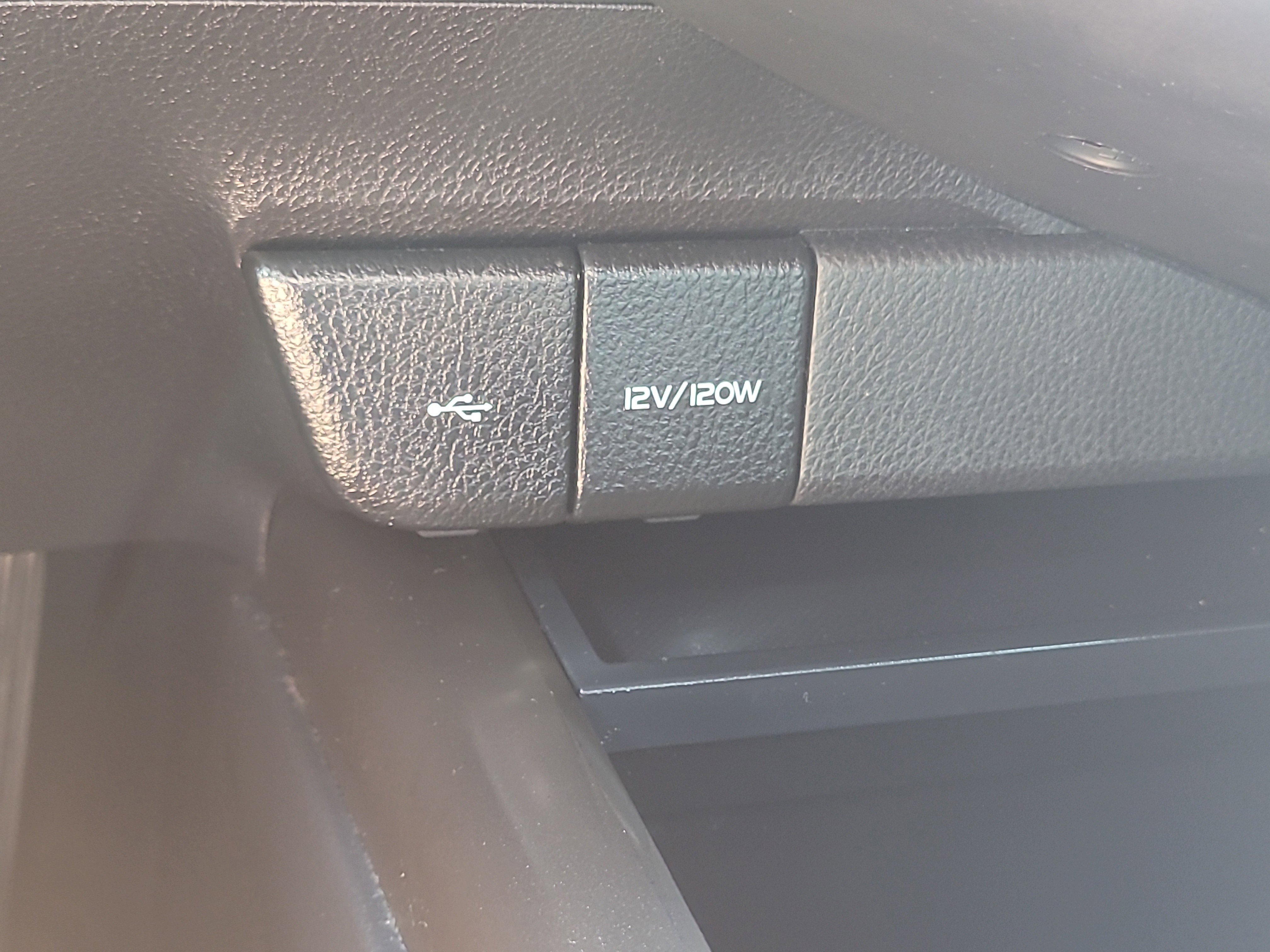 Used 2021 Toyota Camry SE image 24