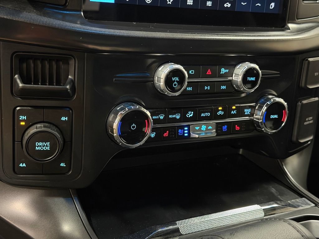 Used 2025 Ford F150 Lariat AWD/4WD image 34