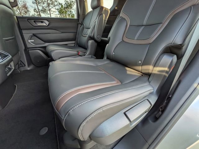 New 2026 Nissan Armada SL w/ Captain's Chari Seat Package image 30