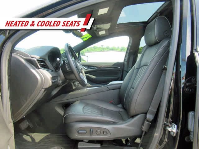 Used 2024 Buick Enclave Avenir w/ Avenir Technology Package image 4