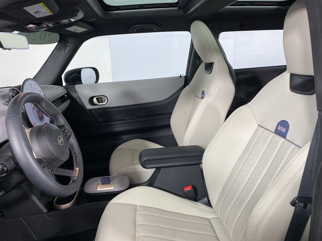 Certified 2025 MINI Cooper S image 6