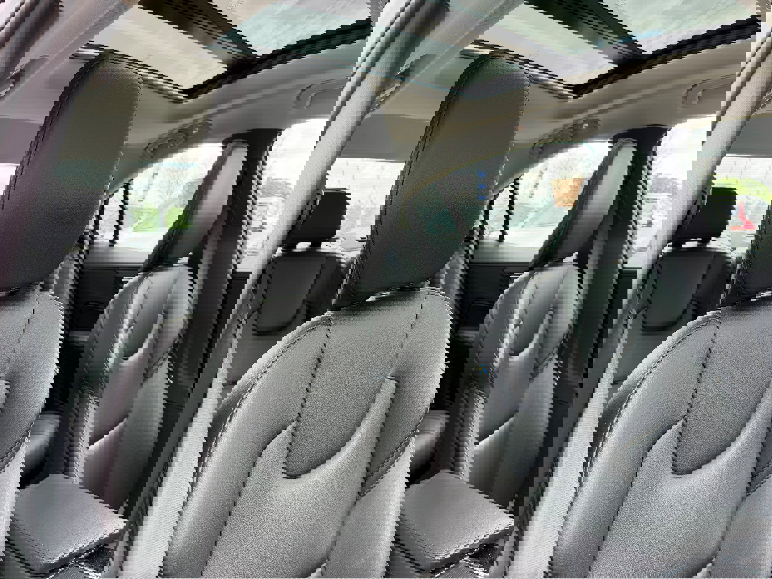 Certified 2025 Volvo S60 B5 Core FWD image 11