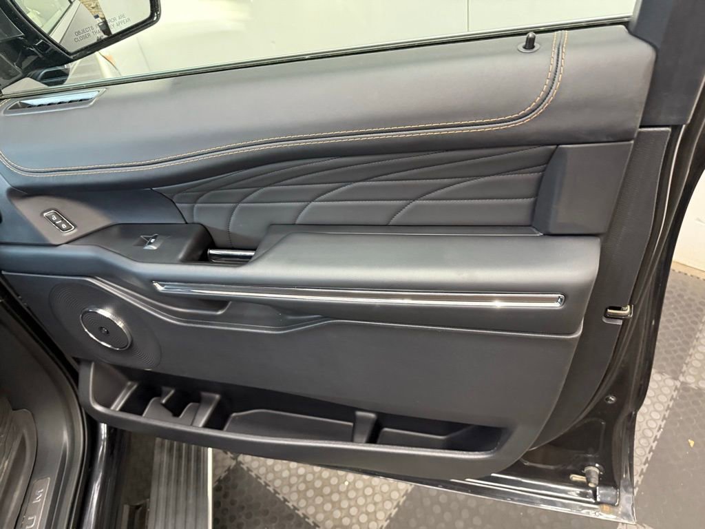 Certified 2023 Ford Expedition Platinum image 53