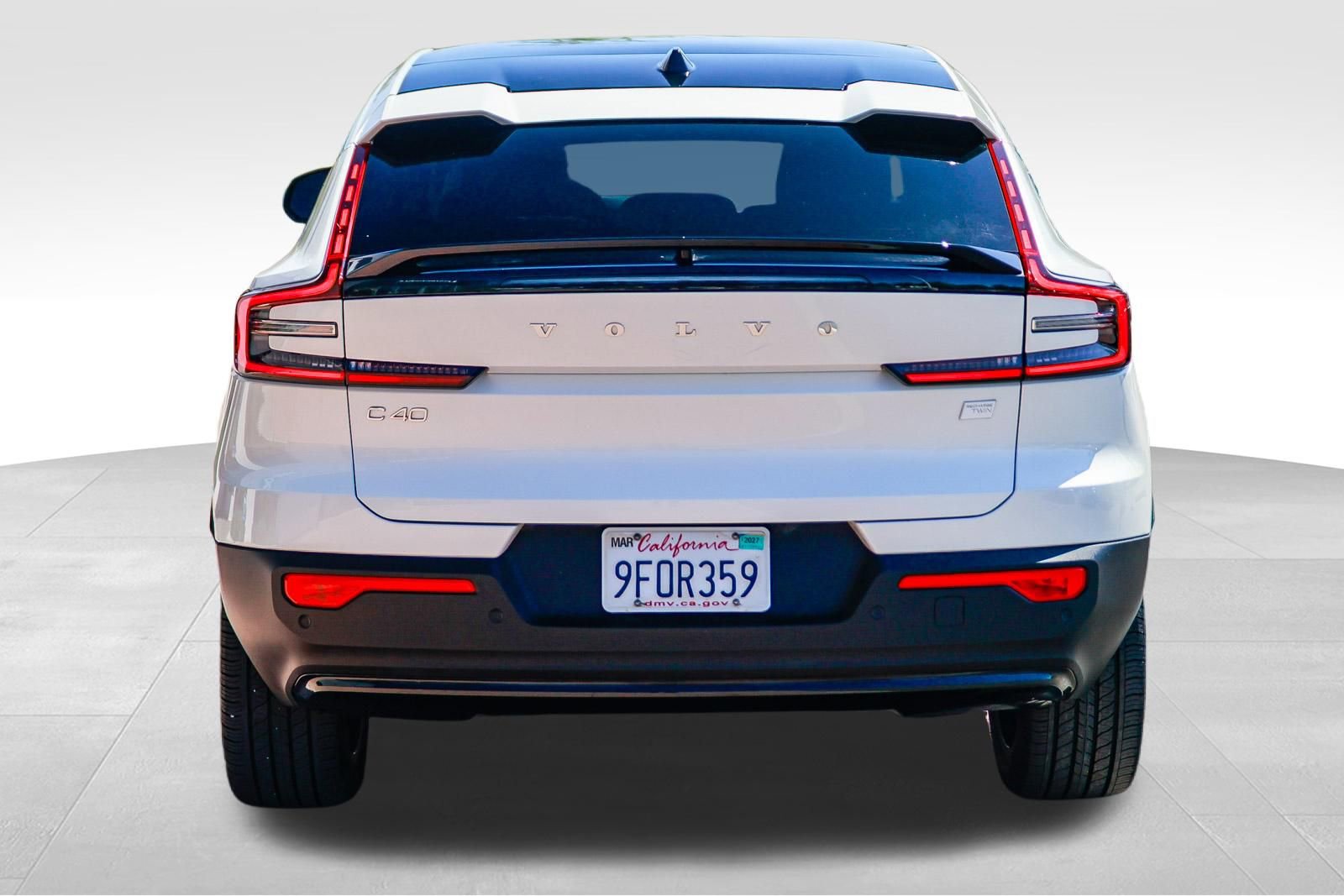 Used 2023 Volvo C40 Recharge Core w/ Protection Package Premier image 7