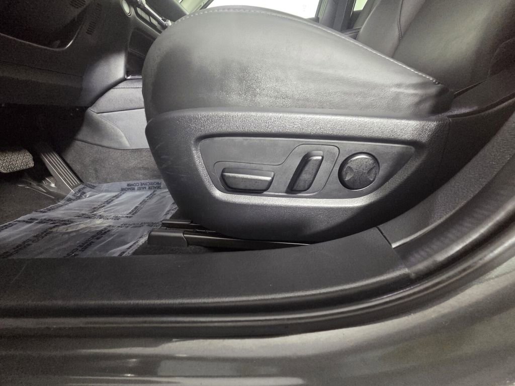 Used 2025 MAZDA CX-30 AWD 2.5 S w/ Preferred Package image 32