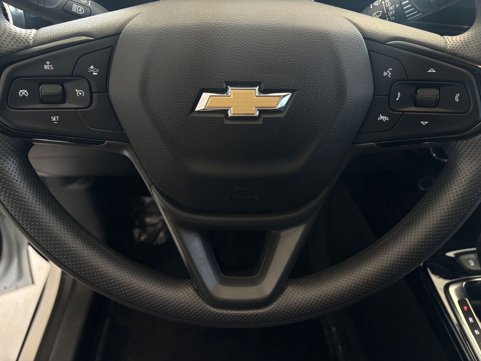 Used 2025 Chevrolet Trax LT image 28