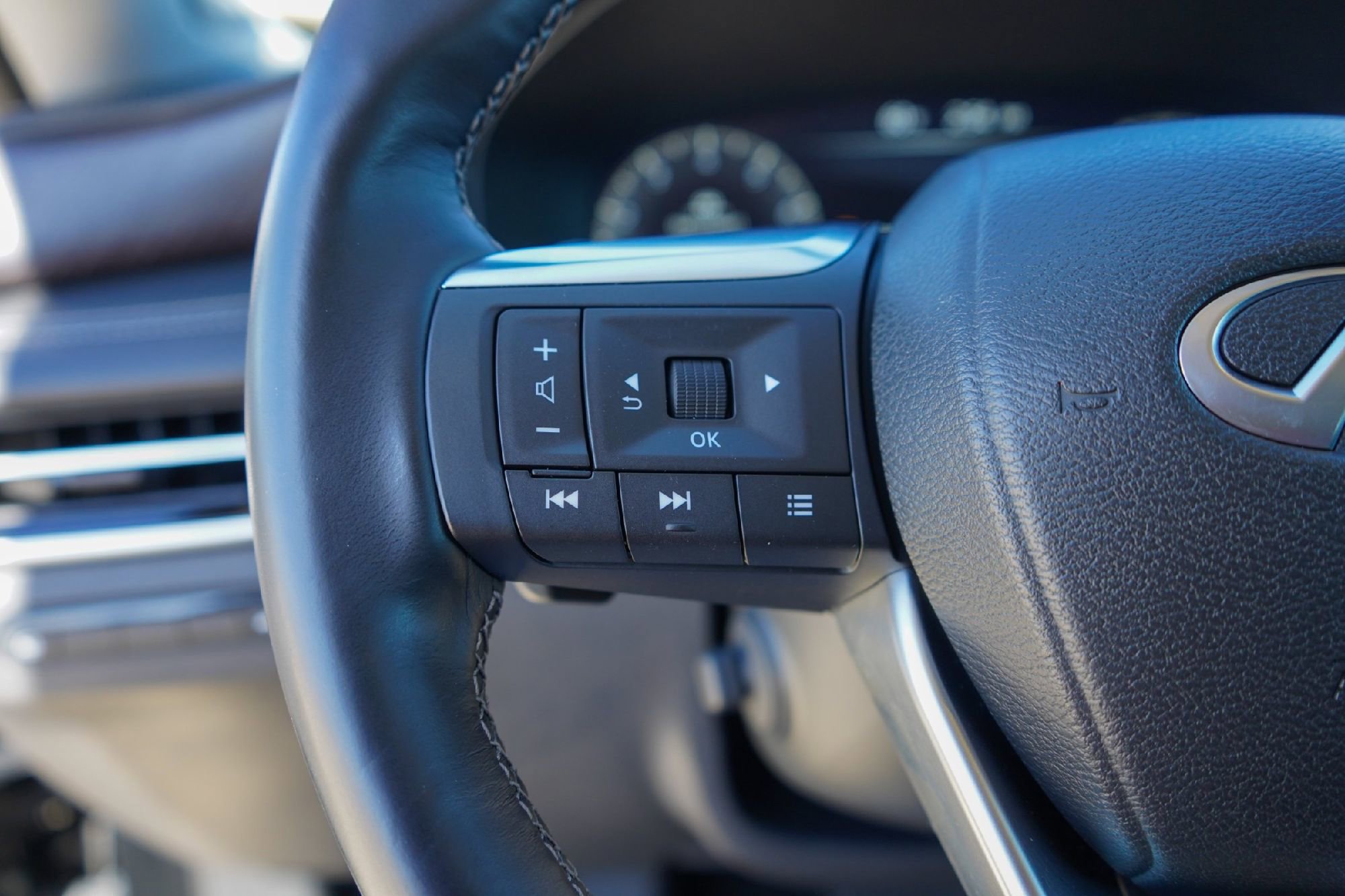 Certified 2023 INFINITI QX60 Sensory w/ Cargo Package image 12