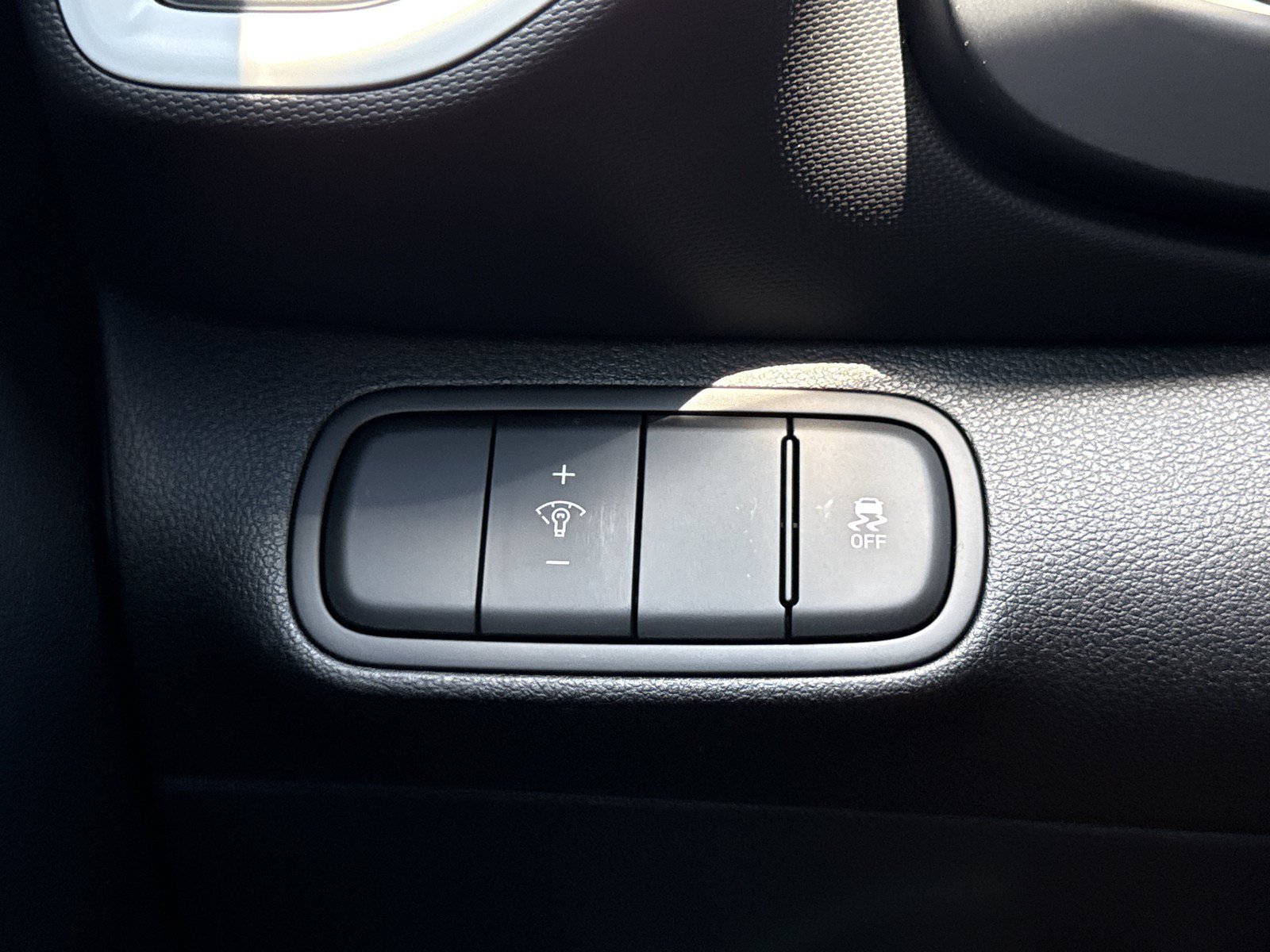 New 2026 Hyundai Venue SEL FWD image 17