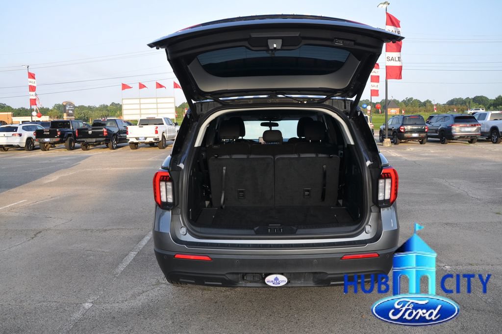 Used 2025 Ford Explorer Active RWD image 23