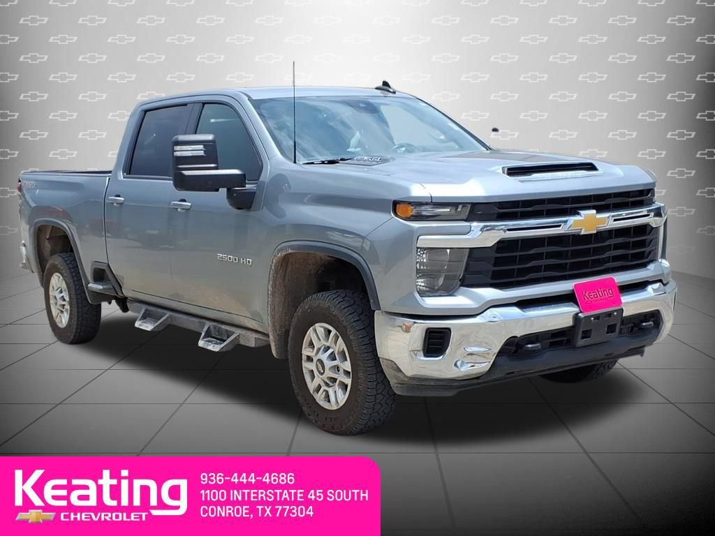Used 2024 Chevrolet Silverado 2500 LT AWD/4WD image 3