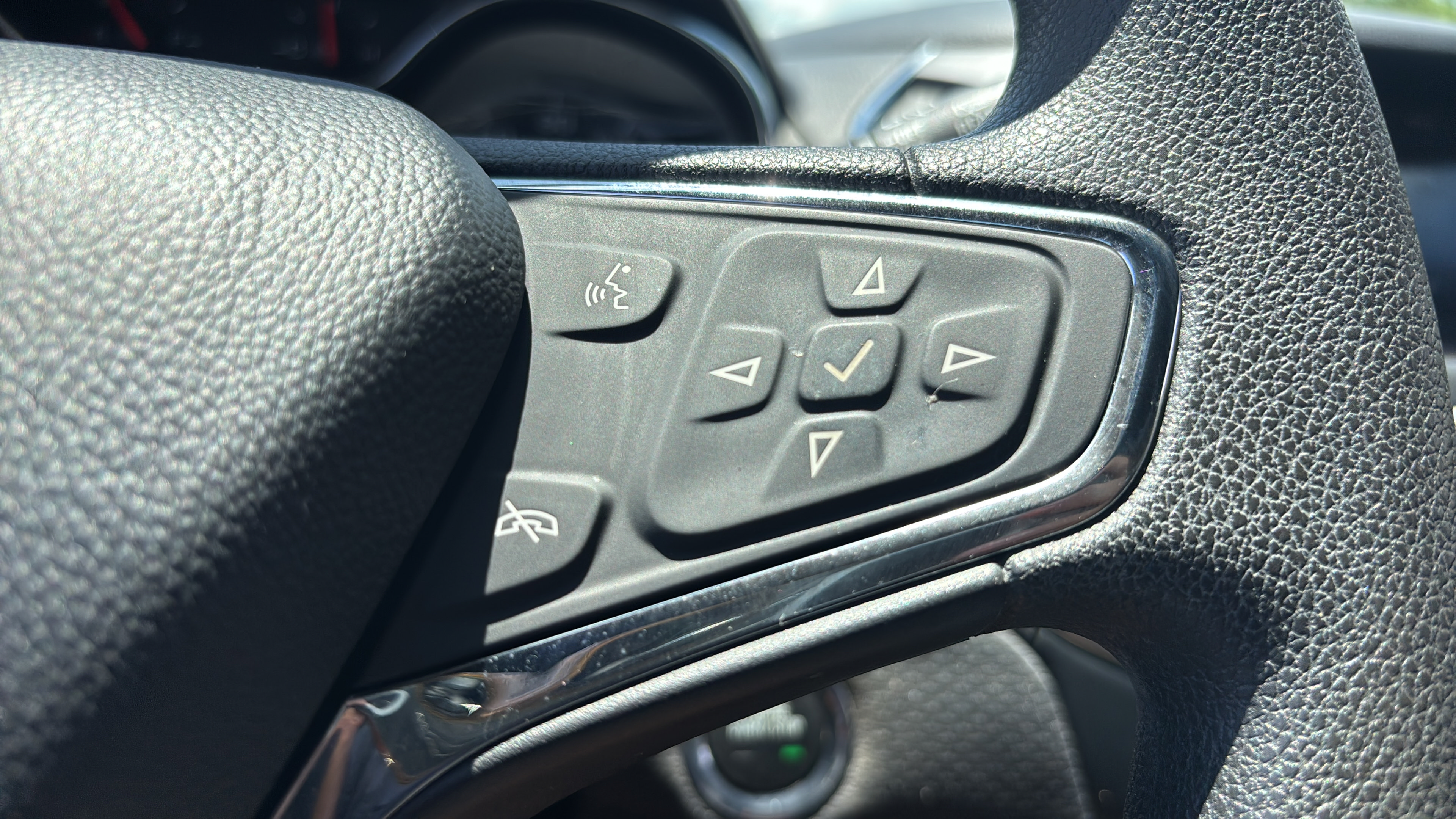 Used 2019 Chevrolet Cruze LT w/ Convenience Package FWD image 27