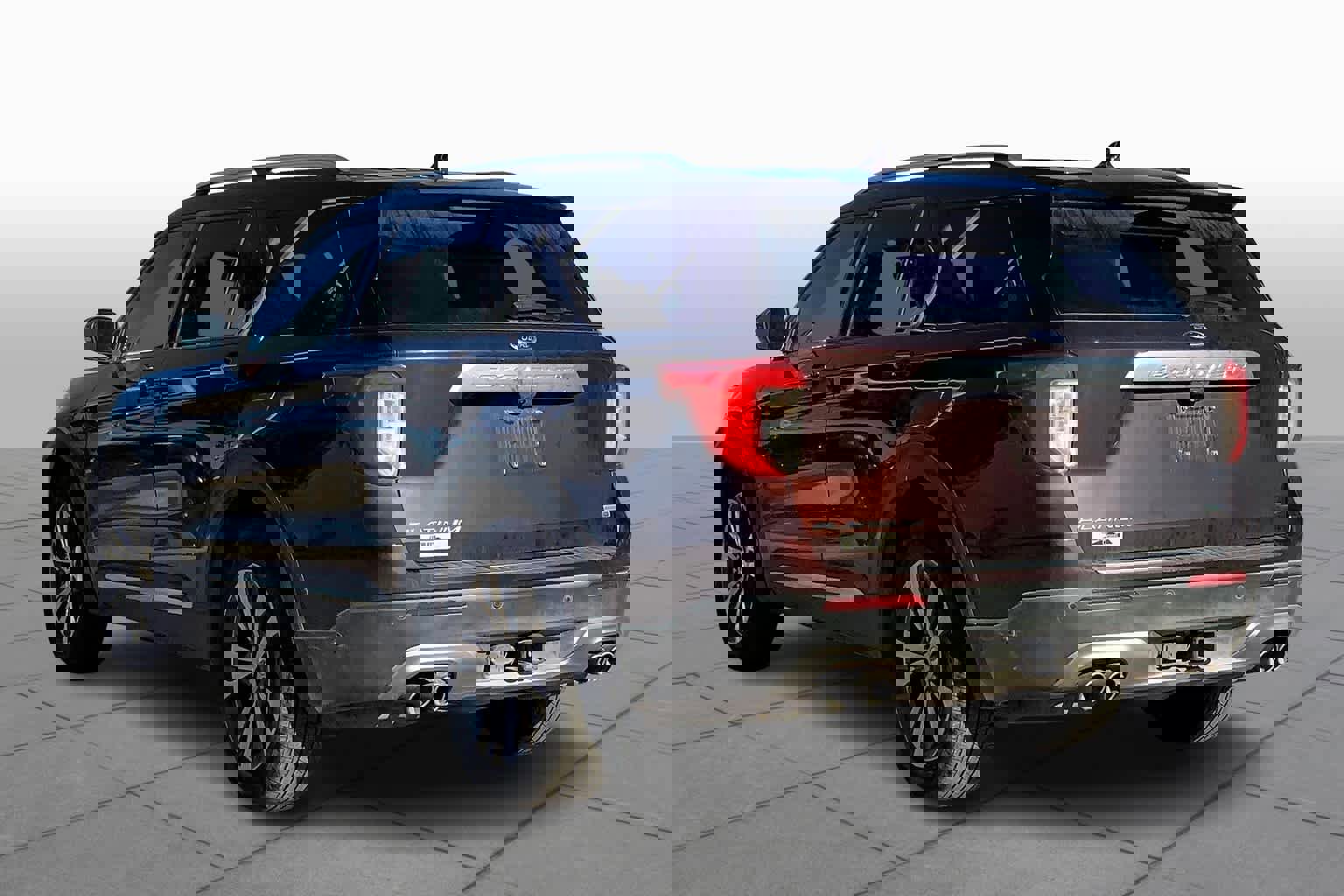 Used 2020 Ford Explorer Platinum w/ Premium Technology Package image 9