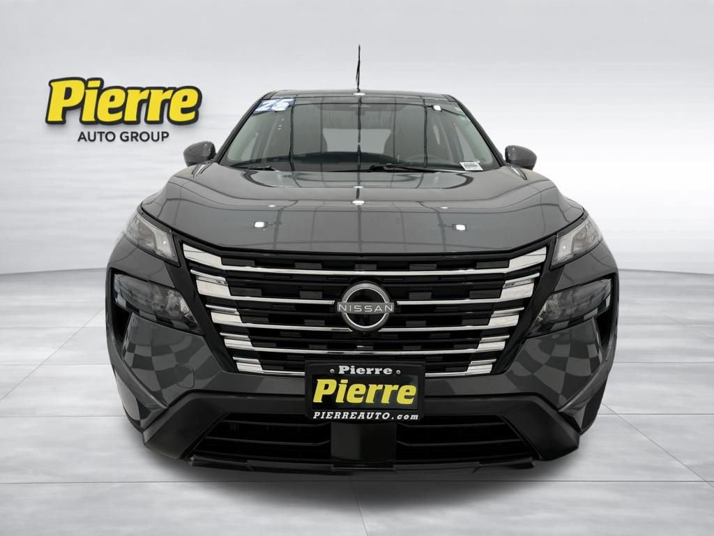 Used 2025 Nissan Rogue SV image 8