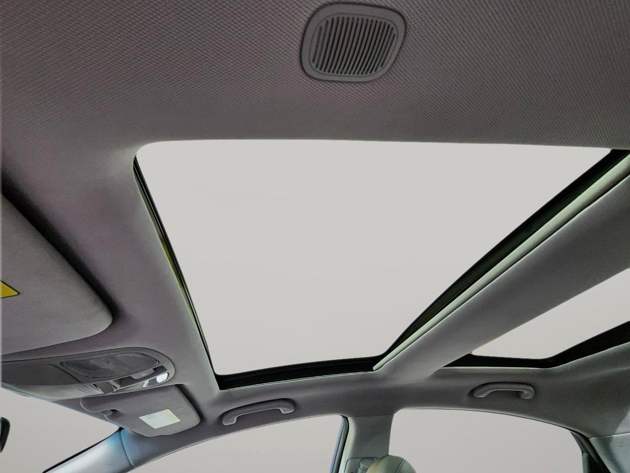 Used 2012 Hyundai Sonata Limited w/ Navigation Pkg FWD image 14
