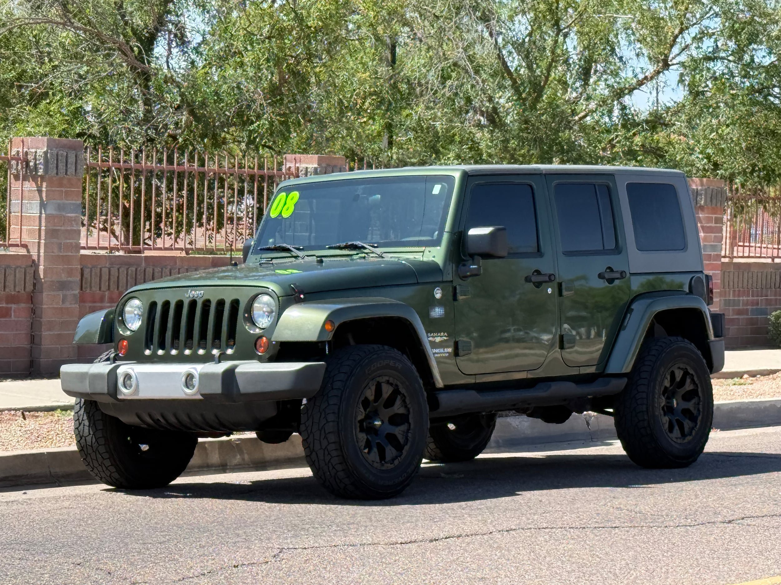 Used 2008 Jeep Wrangler Unlimited Sahara AWD/4WD image 1