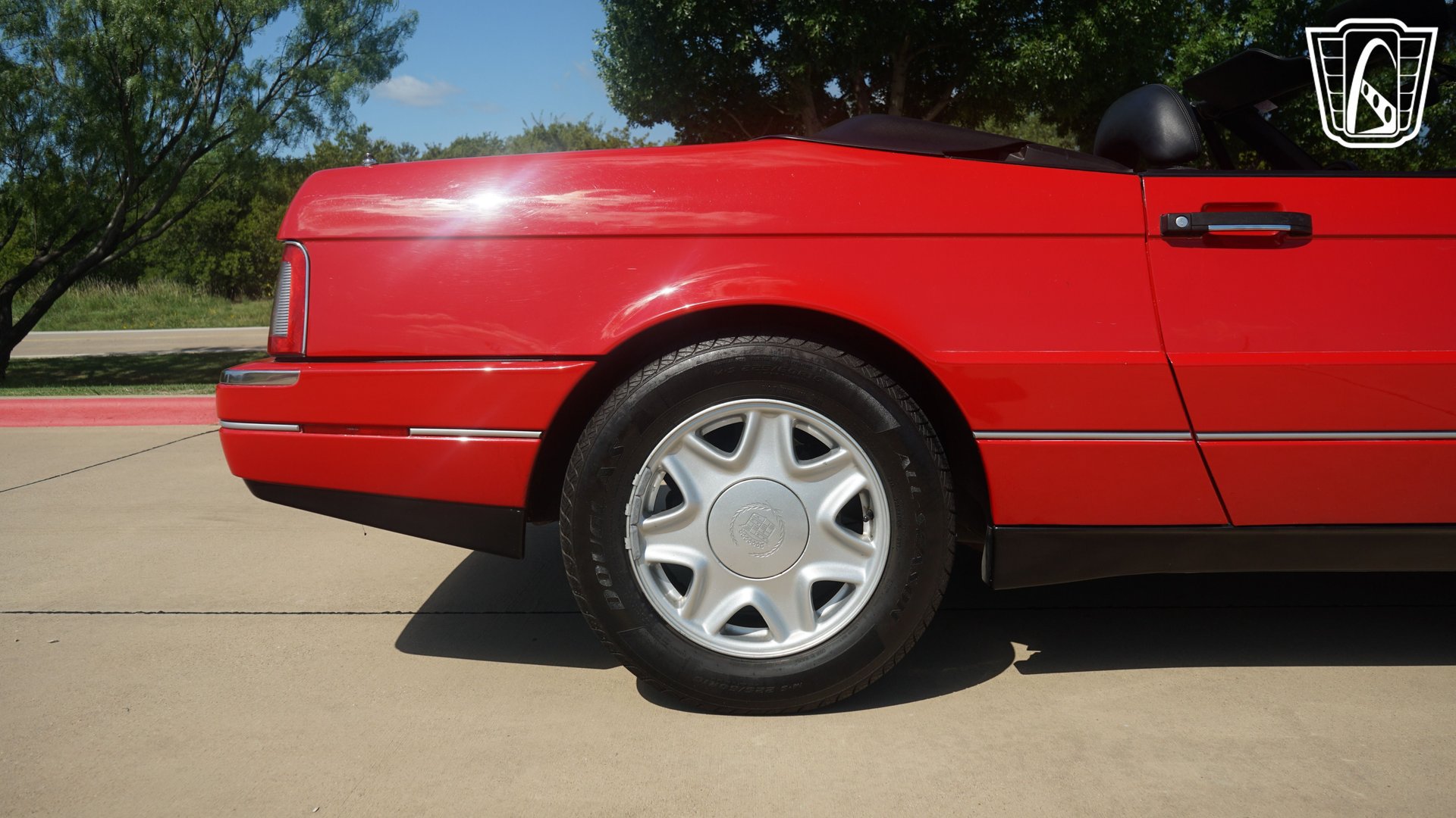 Used 1991 Cadillac Allante FWD image 39
