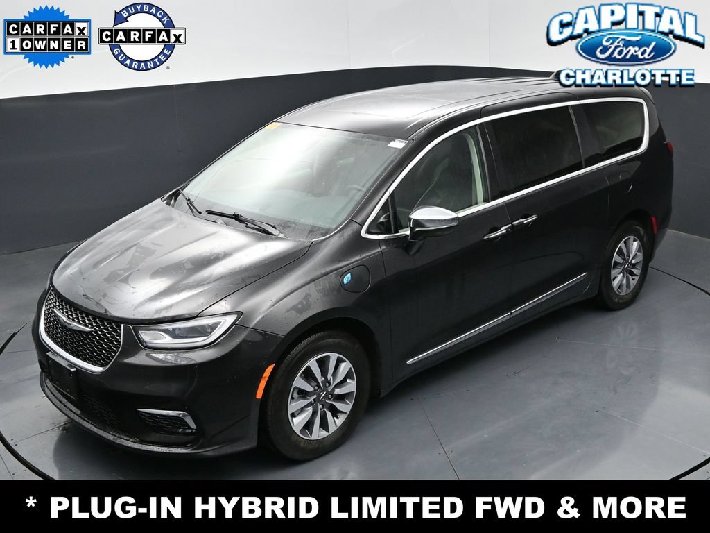 Used 2023 Chrysler Pacifica Limited FWD image 30